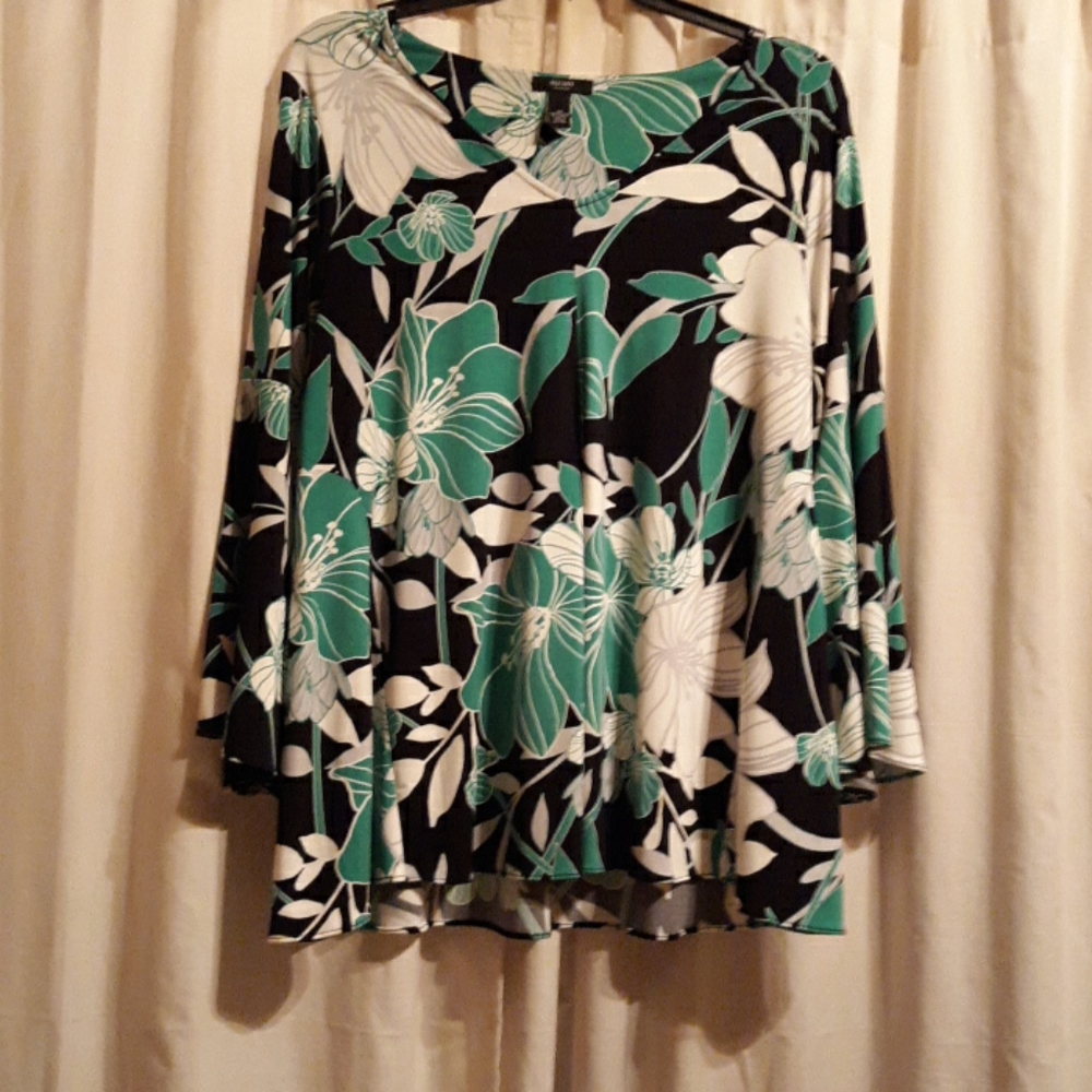 Womens floral top